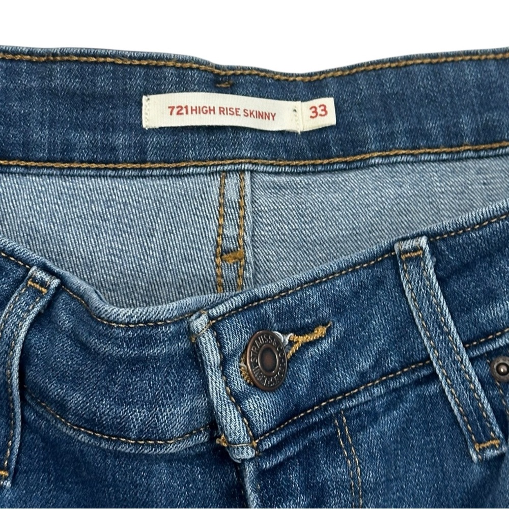 Levi’s 721 High Rise Skinny Lightly Distressed Denim Jeans - Size 33 - Picture 2 of 5